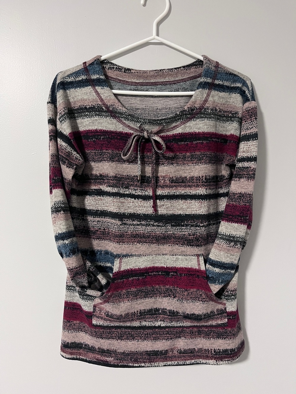 Striped Pullover Hoodie Top in Maroon and Gray